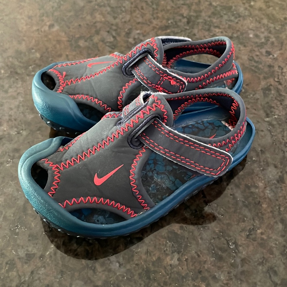 Baby Nike Sandals Size 5C